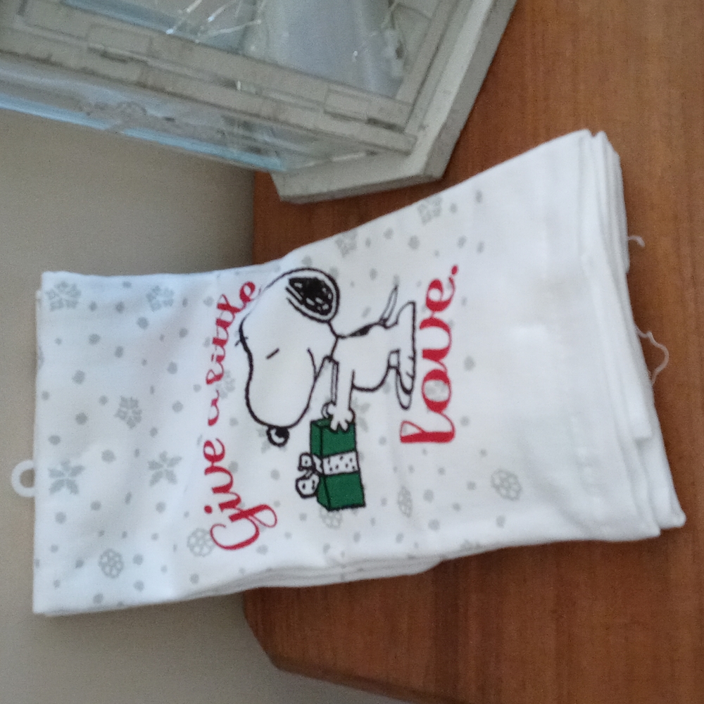 Snoopy kitchen towels